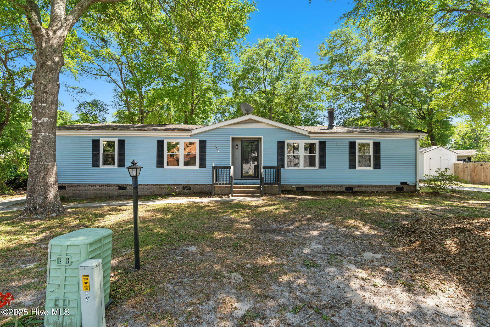 Property Photo: 8963 E Calabash Drive SW NC 28468