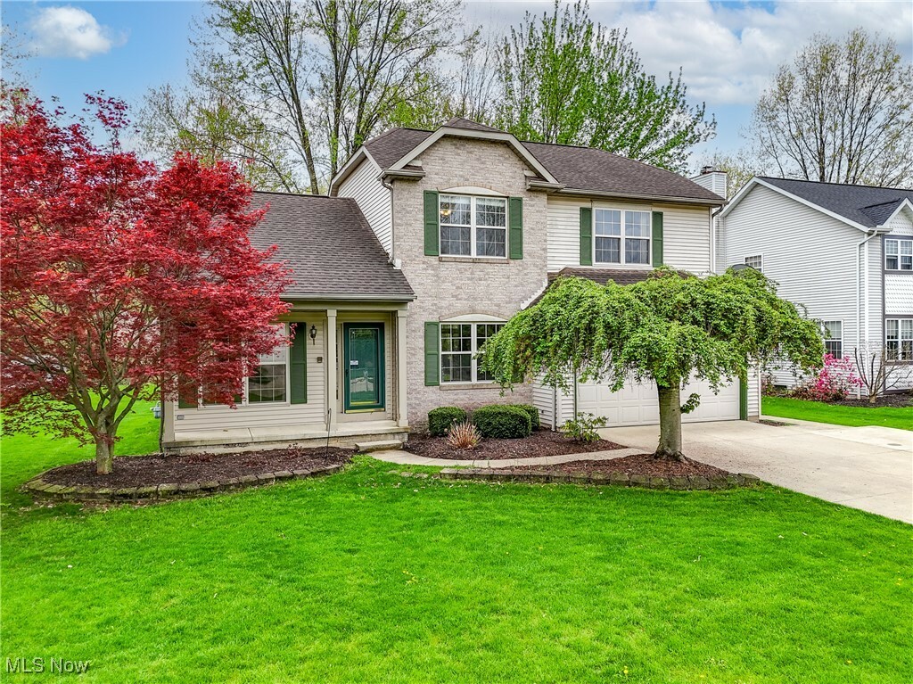 Property Photo: 26985 Glenside Lane OH 44138