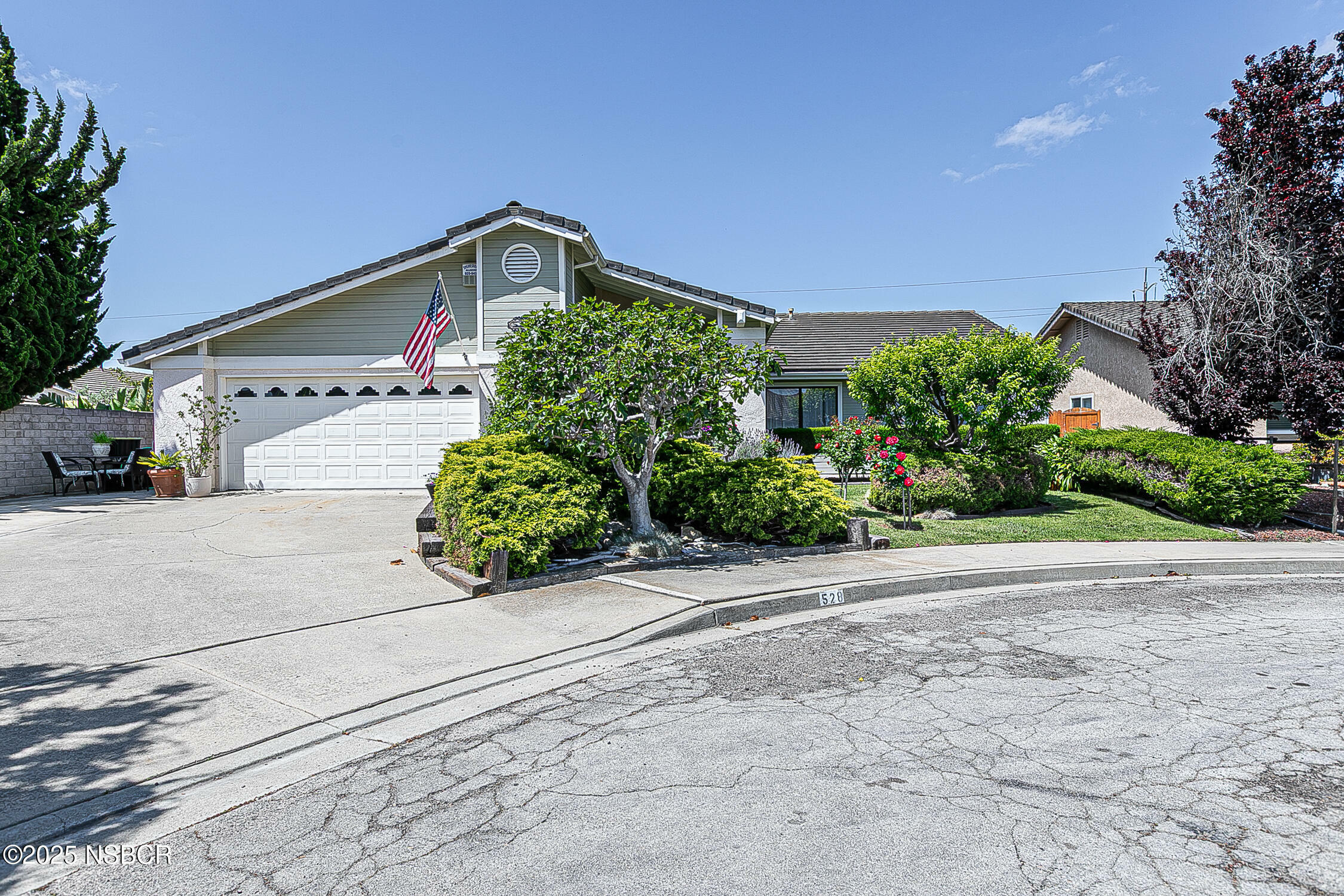 Property Photo: 528 Countrywood Court CA 93436