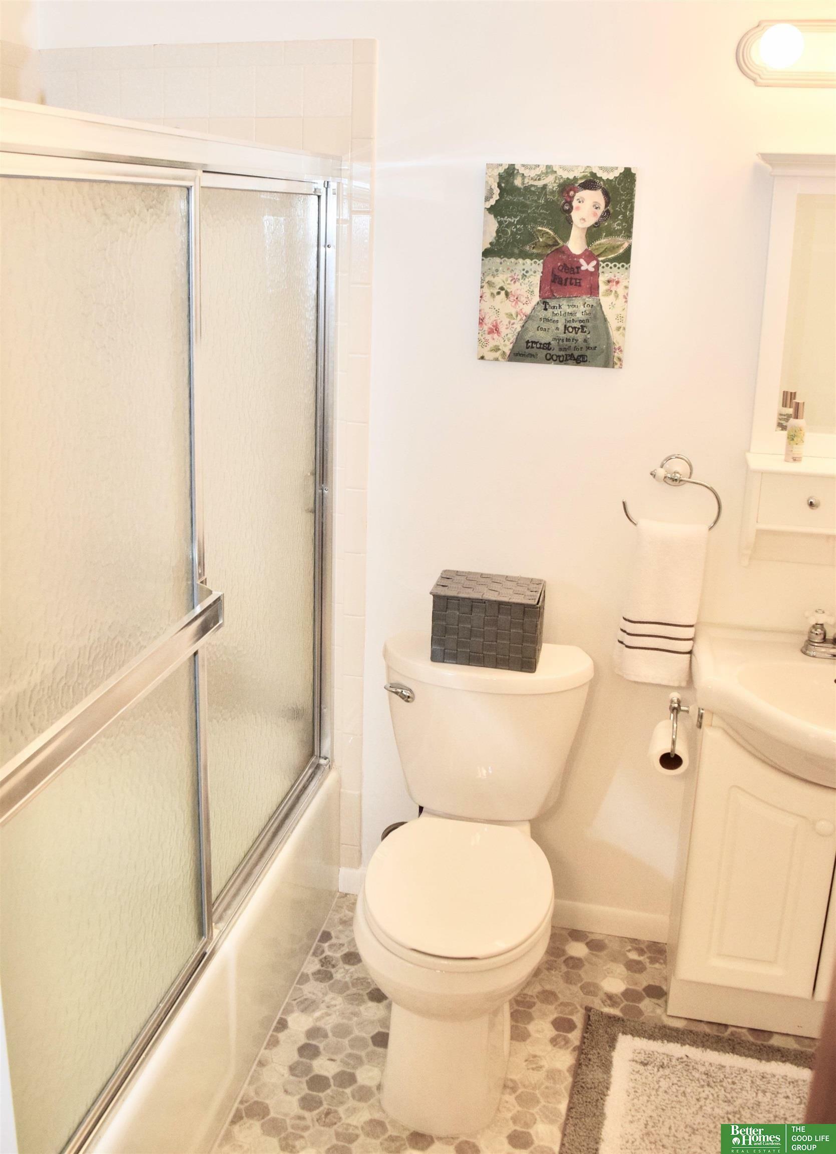 Property Photo:  6013 Oakcrest Plaza 33  NE 68137 