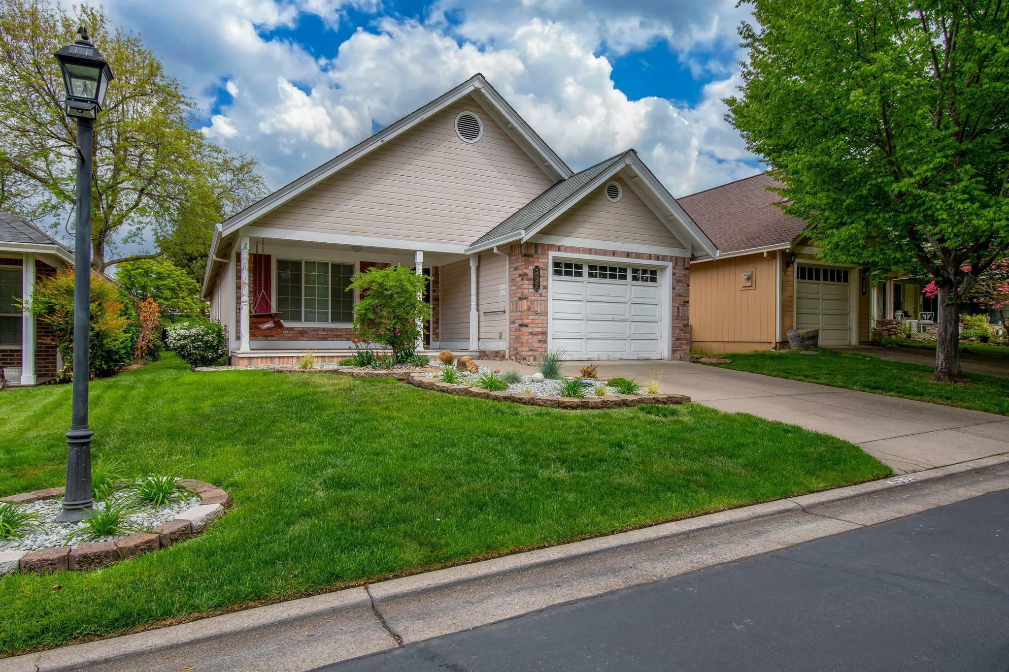 Property Photo: 3535 South Village Drive OR 97504