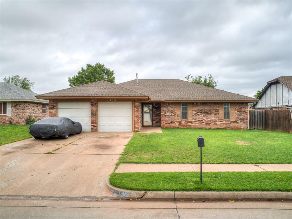 Property Photo: 1509 NE 2nd Street OK 73160