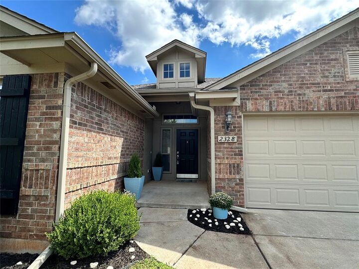 Property Photo: 2328 NW 191st Court OK 73012