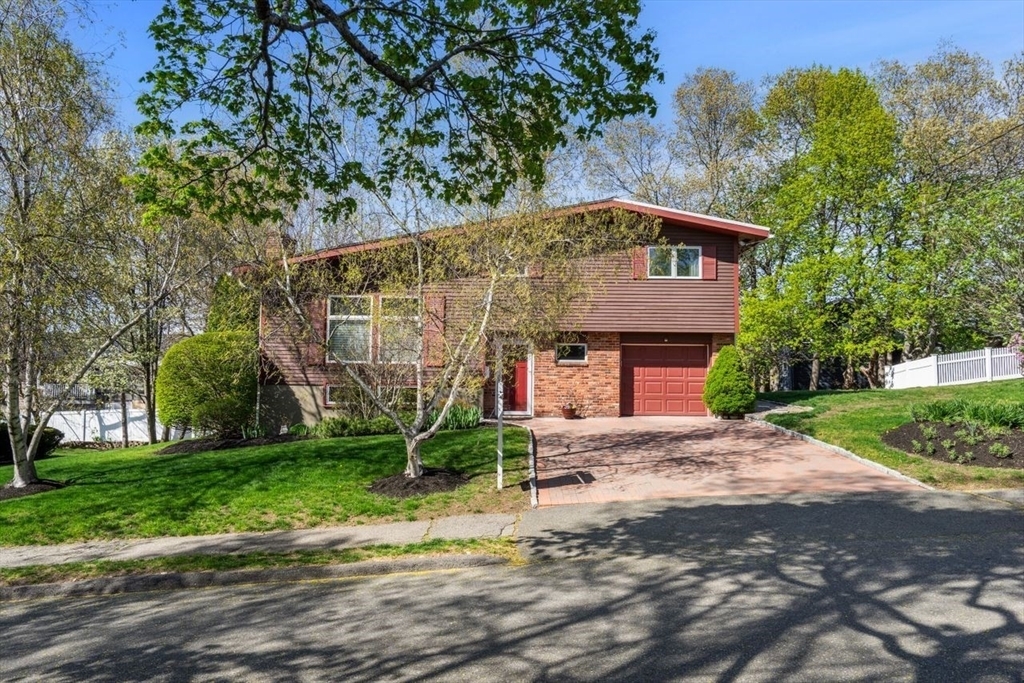 4 Belleair Dr  Swampscott MA 01907 photo