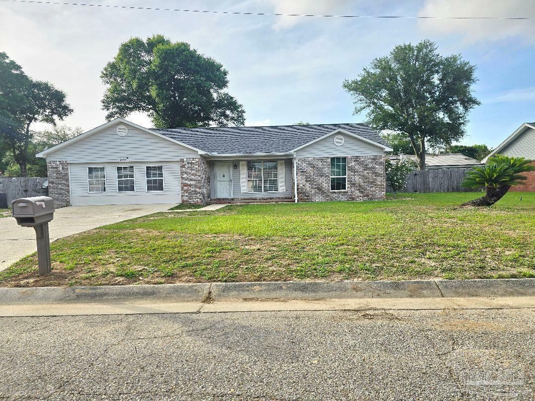 Property Photo:  2308 Greenwell Ct  FL 32526 