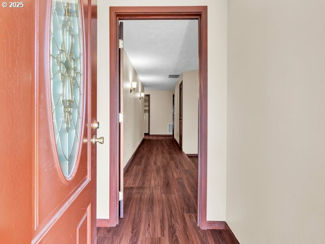 Property Photo: 782 45th Ave OR 97301
