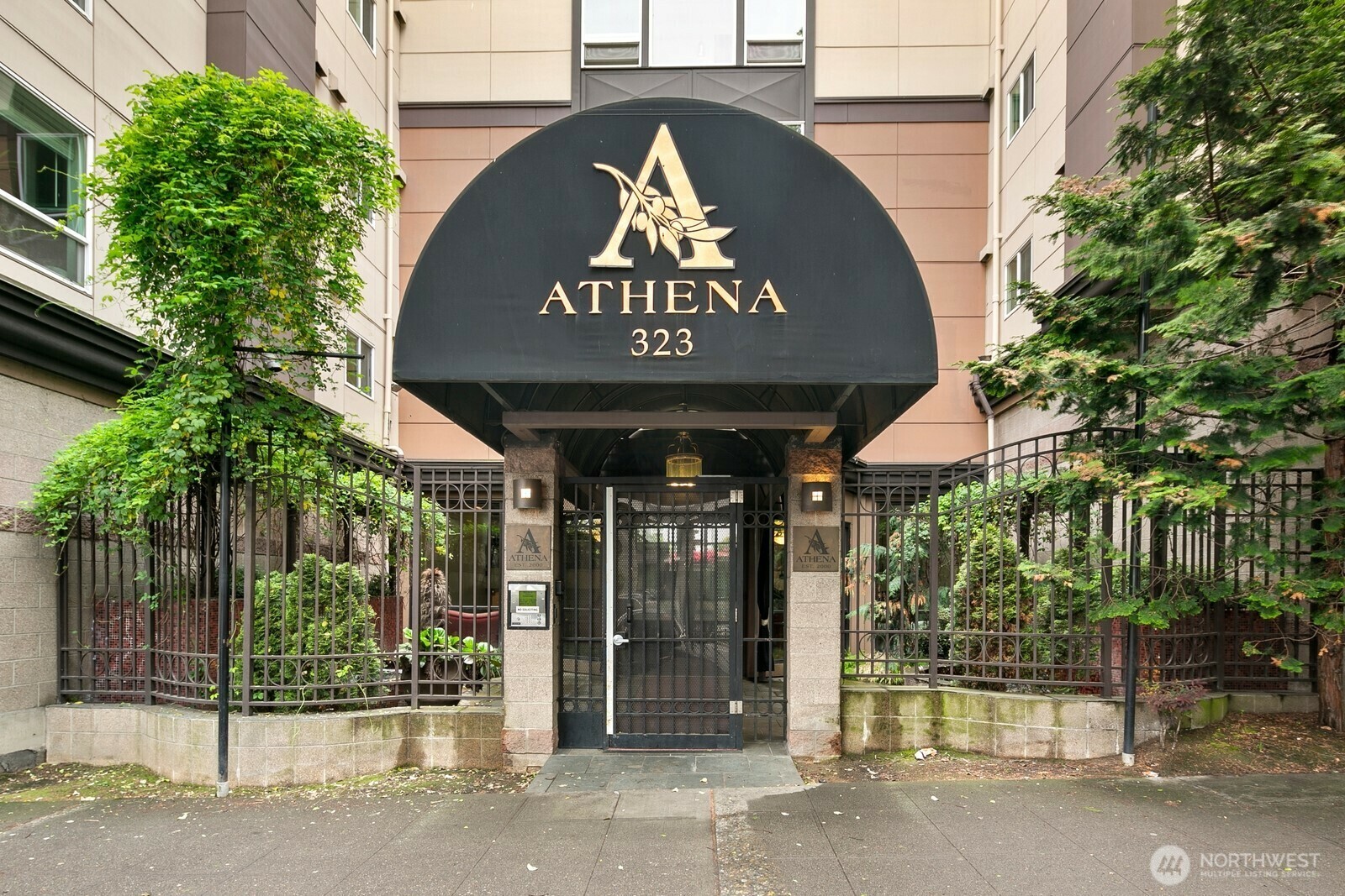 Property Photo: 323 Queen Anne Avenue N 508 WA 98109