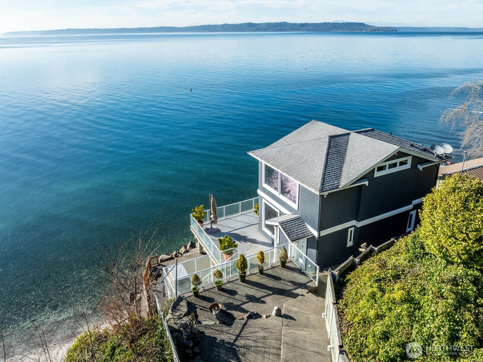 Property Photo: 902 S 277th Street WA 98198