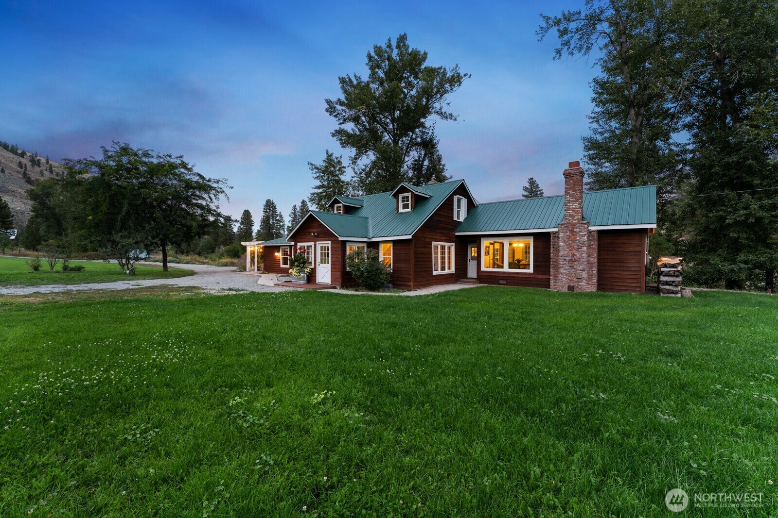 Property Photo: 8 Beulah Road WA 98814