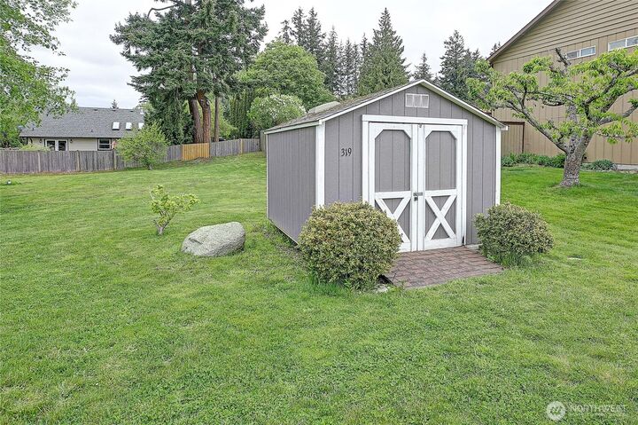Property Photo: 319 Lauder Lane WA 98282