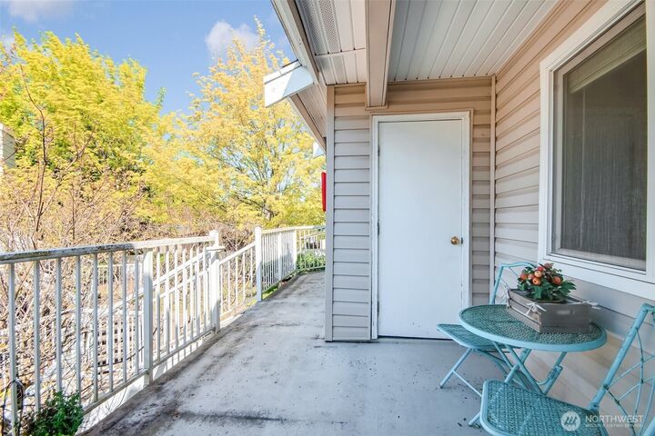 Property Photo:  11130 SE 208th Street G203  WA 98031 