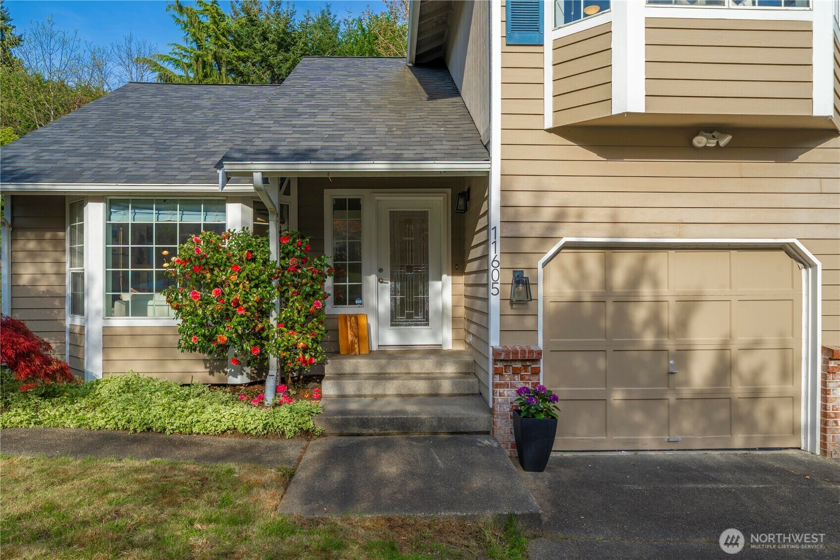 Property Photo: 11605 218th Avenue Ct E WA 98391