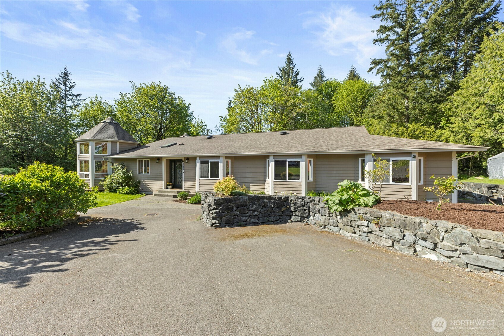 Property Photo: 6983 SE Sedgwick Road WA 98366