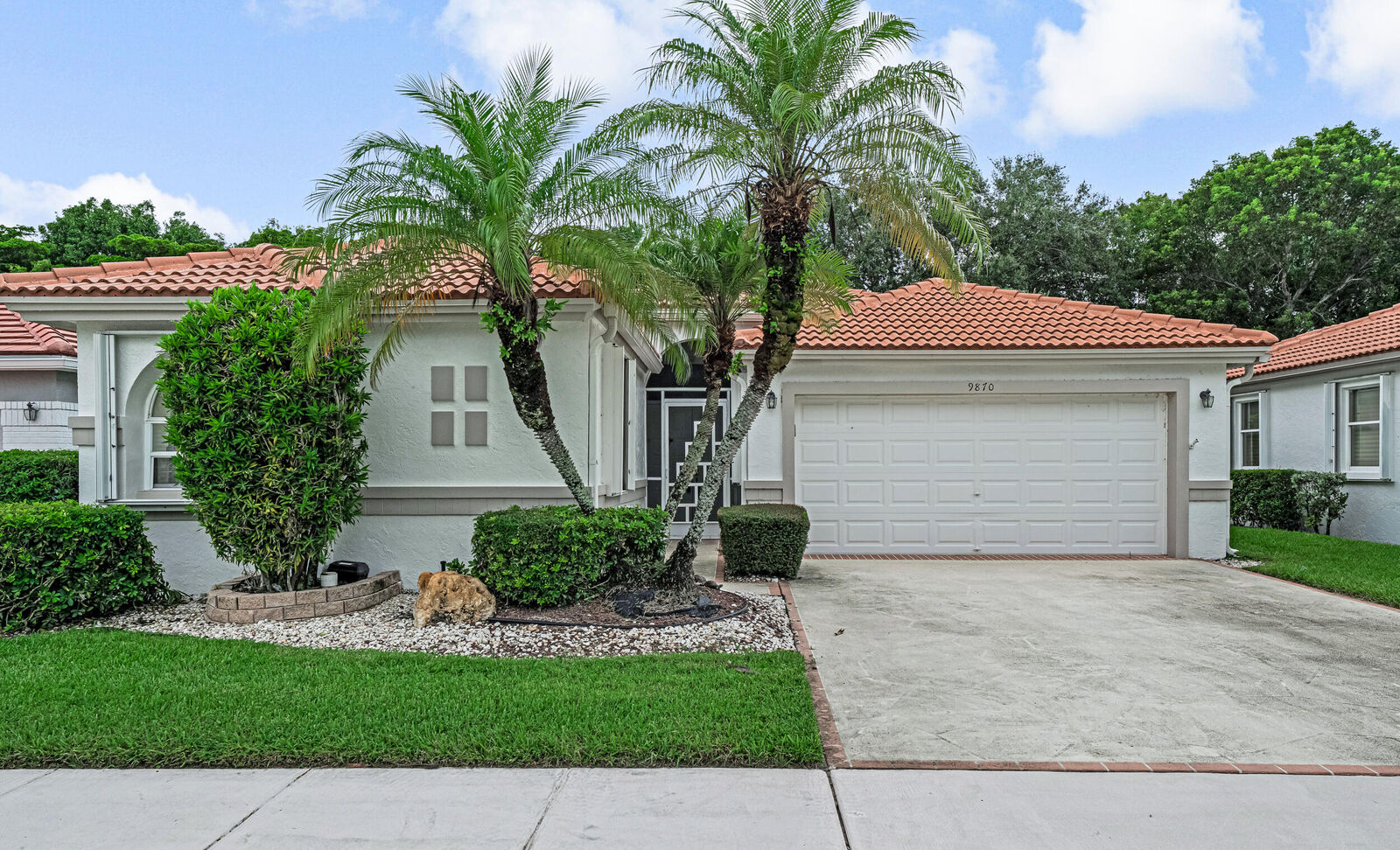 Property Photo:  9870 Harbour Lake Circle  FL 33437 