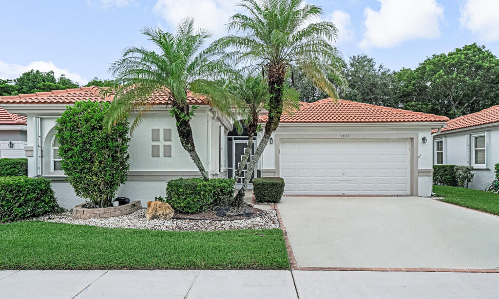 Property Photo: 9870 Harbour Lake Circle FL 33437