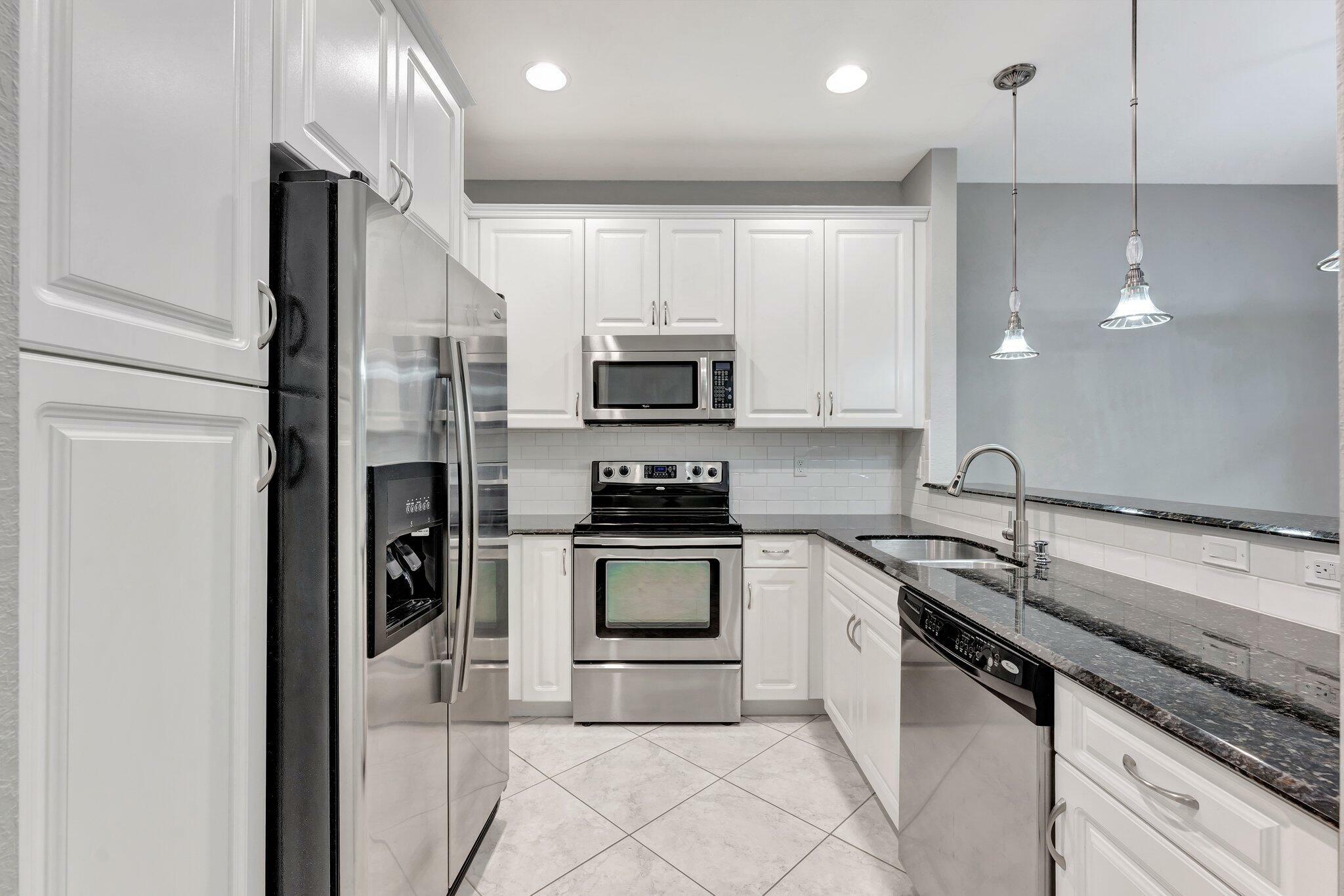 Property Photo: 10850 NW 74th Drive FL 33076