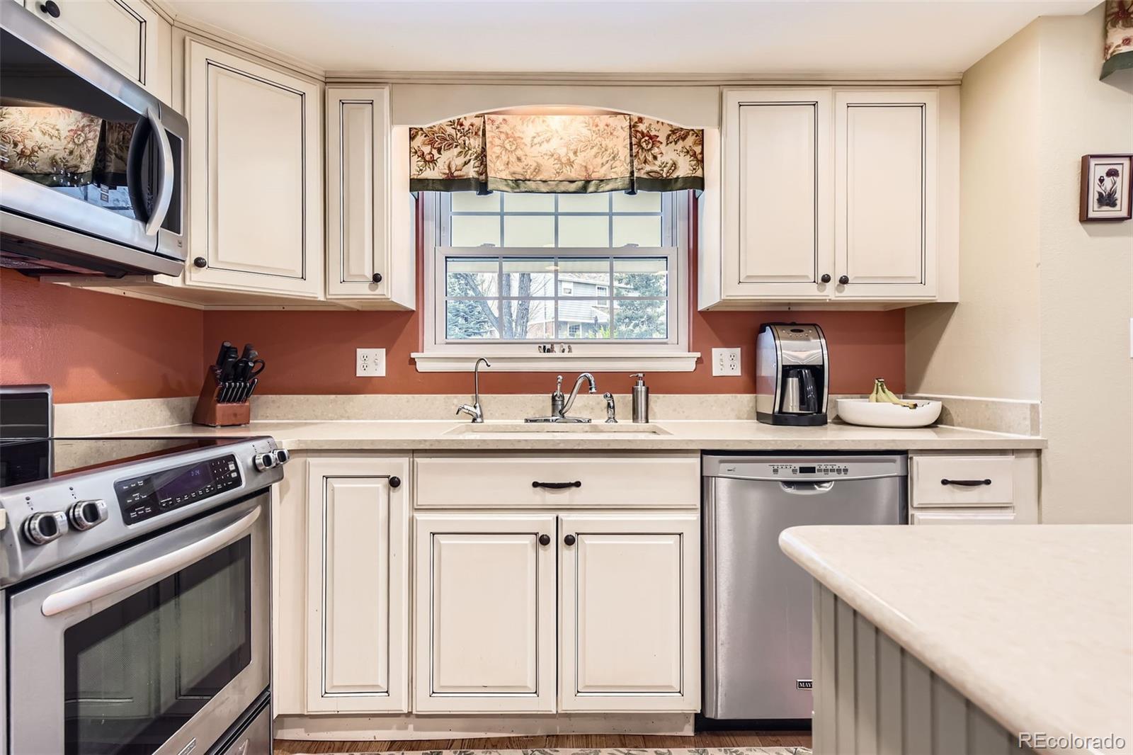 Property Photo: 6432 E Jamison Circle S CO 80112