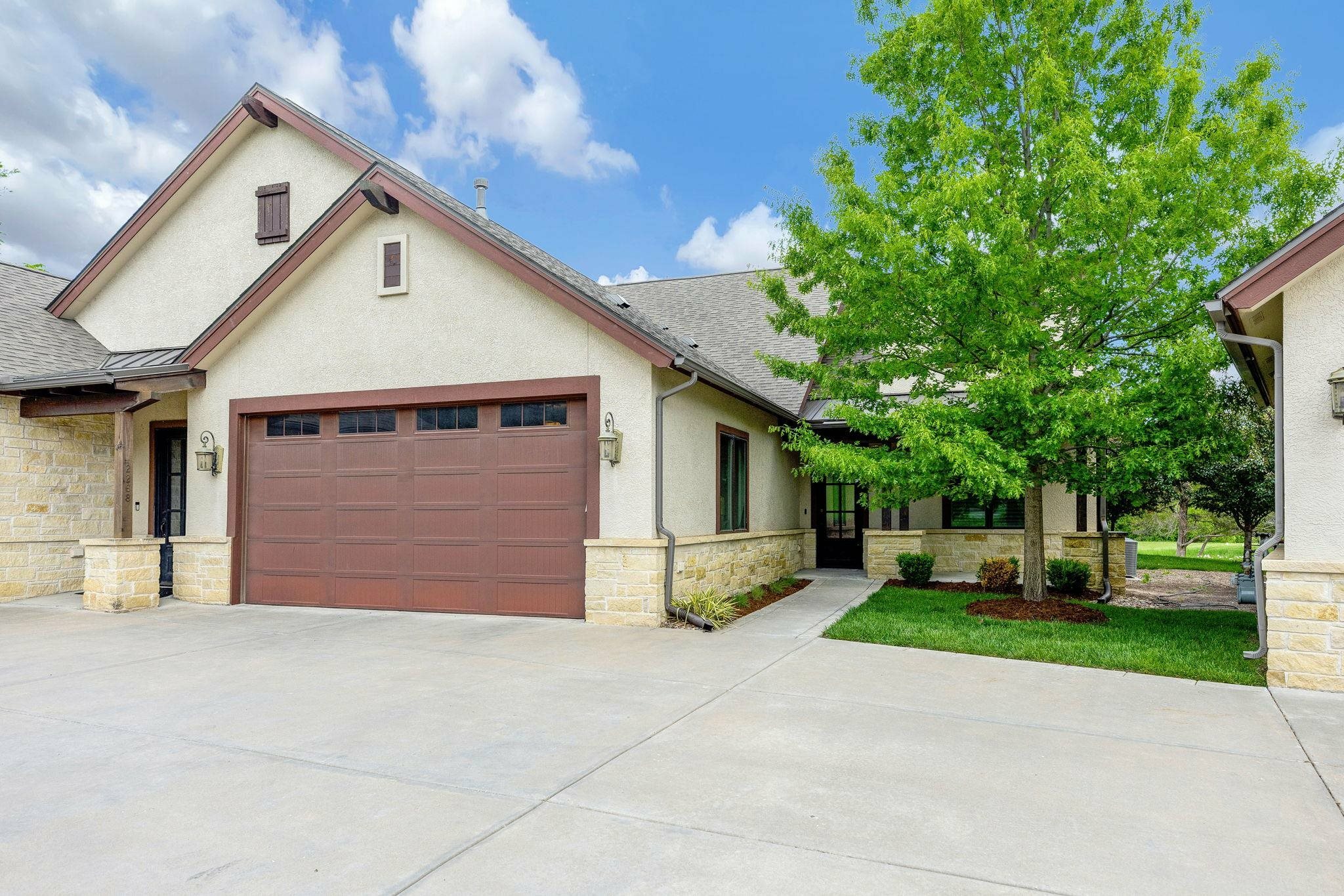 Property Photo: 2264 N Tallgrass St KS 67226