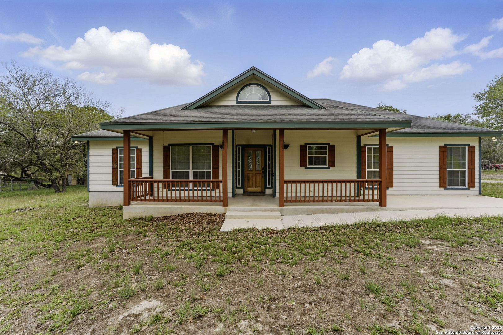 Property Photo: 163 Montesito TX 78114
