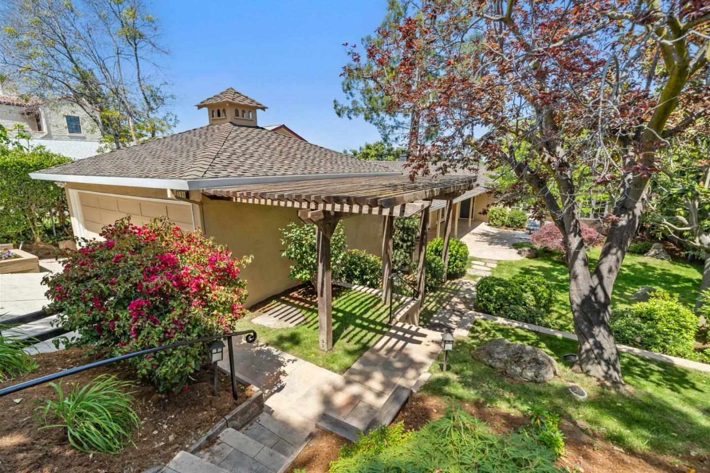 Property Photo: 333 Georgetown Avenue CA 94402