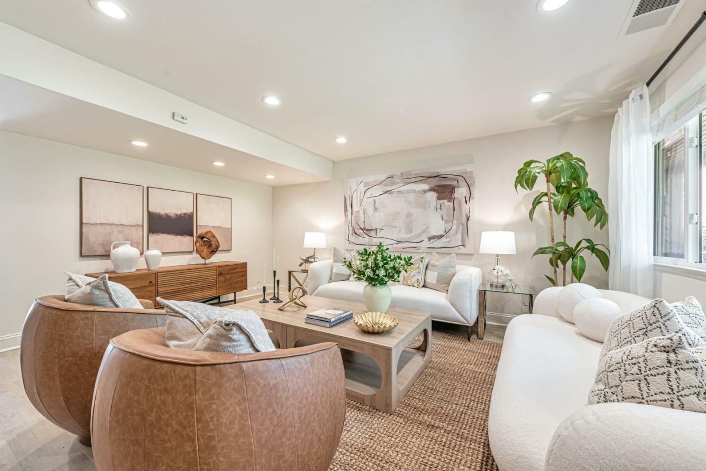 Property Photo: 6015 Calle De Felice CA 95124