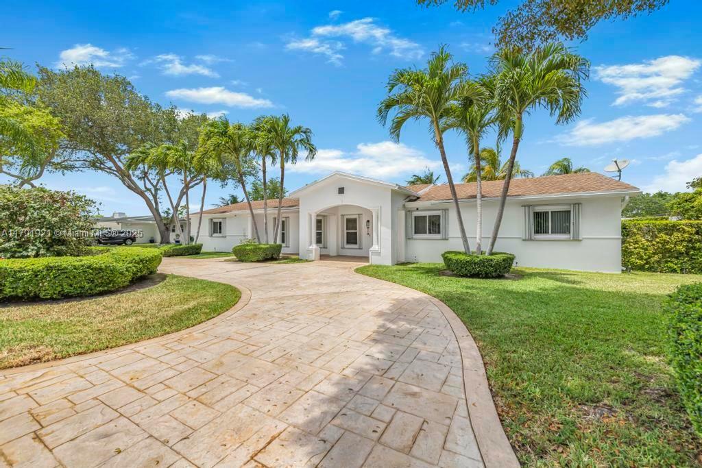 8241 SW 146th St  Palmetto Bay FL 33158 photo