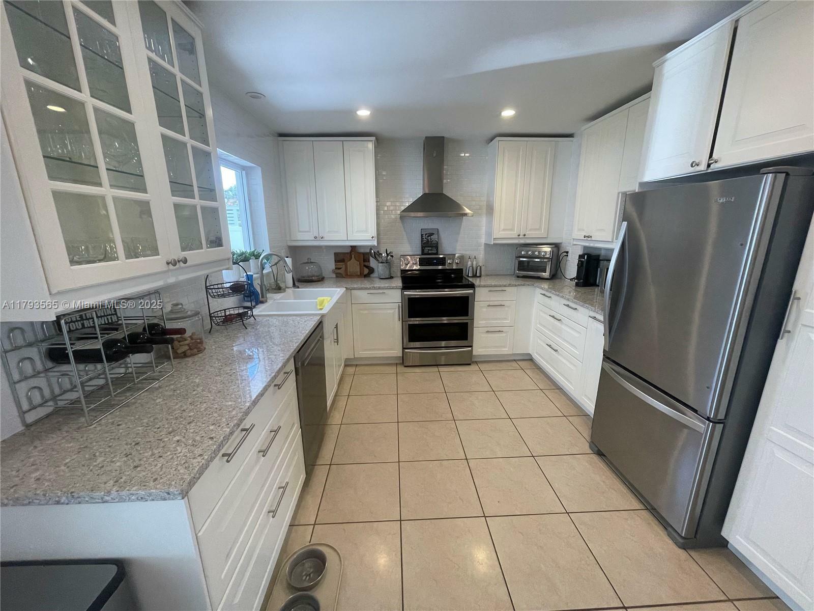 Property Photo: 9770 SW 85th Ter FL 33173