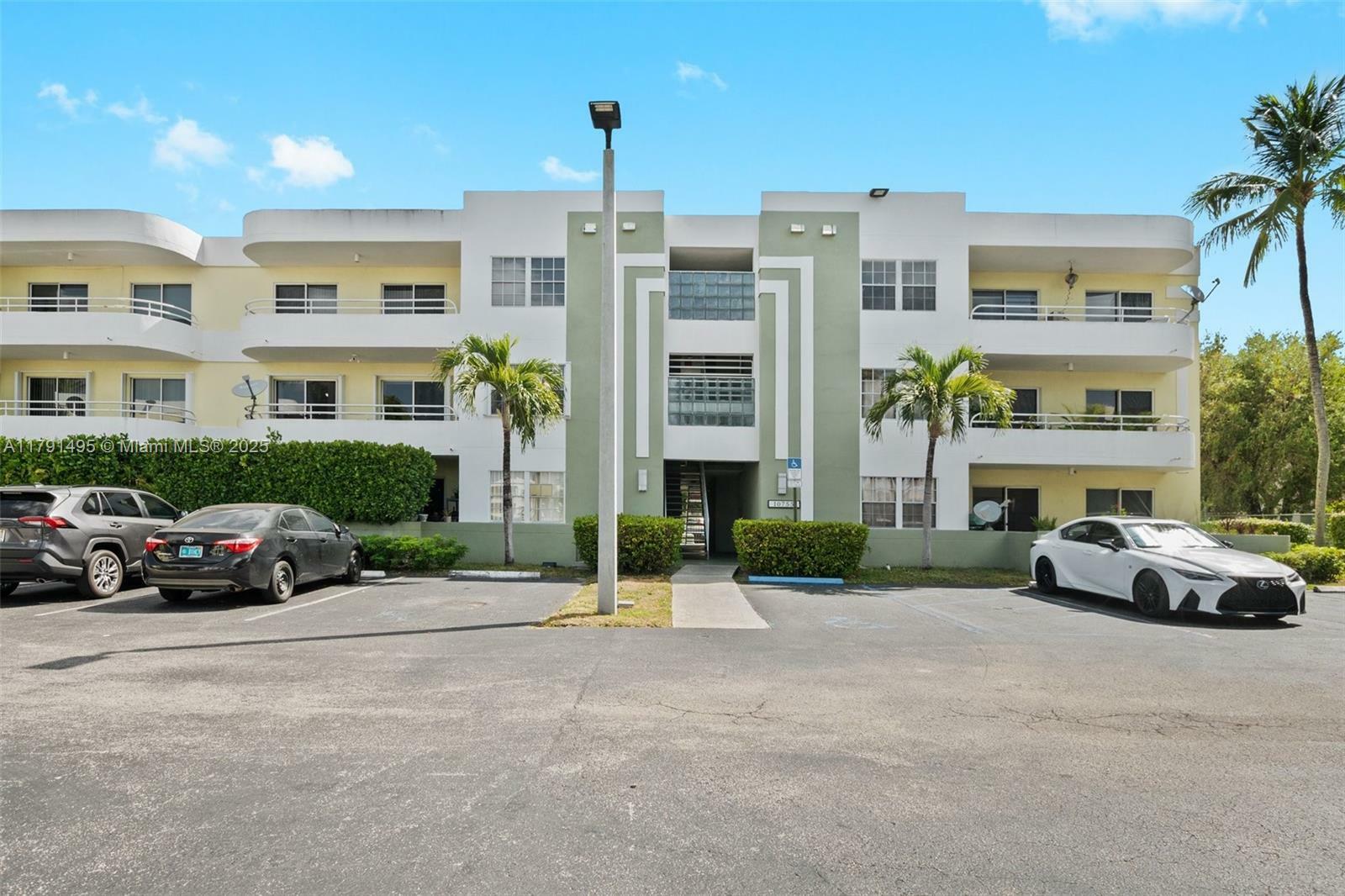 10755 SW 108th Ave 205  Miami FL 33176 photo