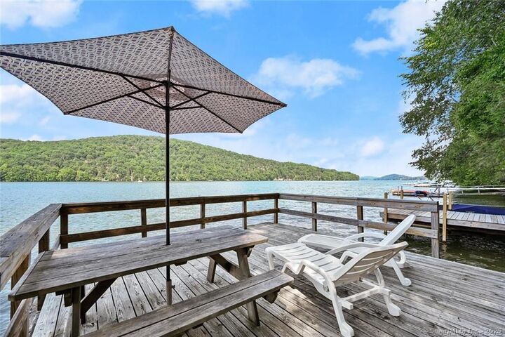 Property Photo:  20 Musnug Road  CT 06811 