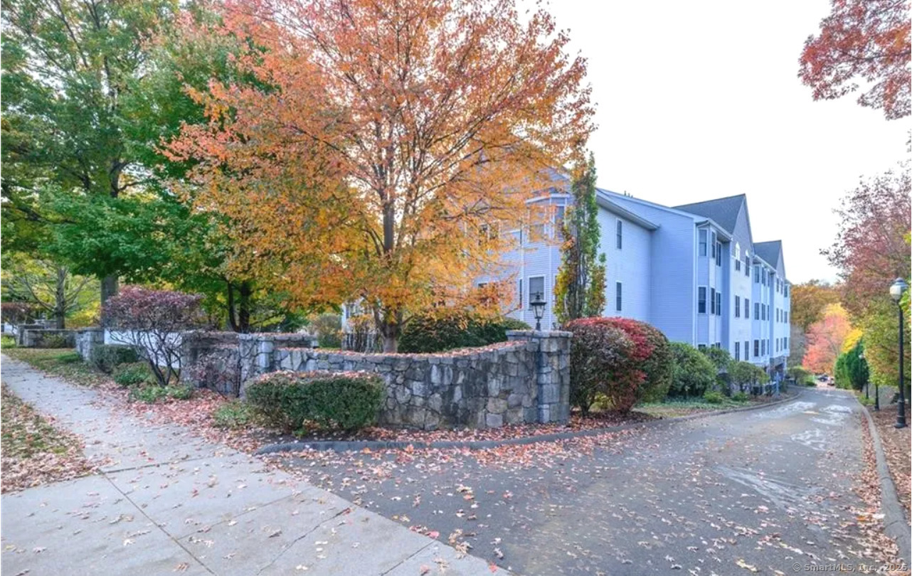 Property Photo:  105 Richards Avenue 1408  CT 06854 