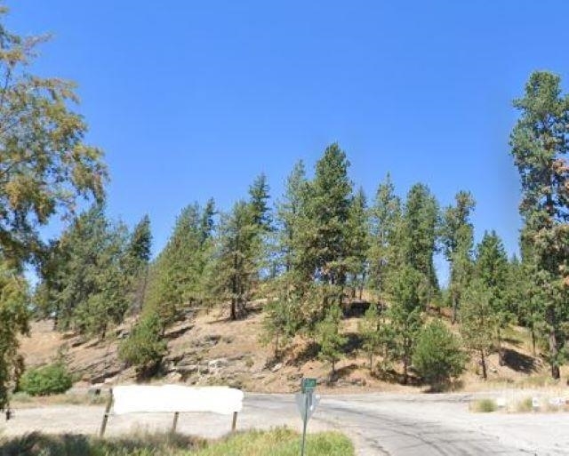 Property Photo: 24321 E Hauser Lake Rd WA 99025