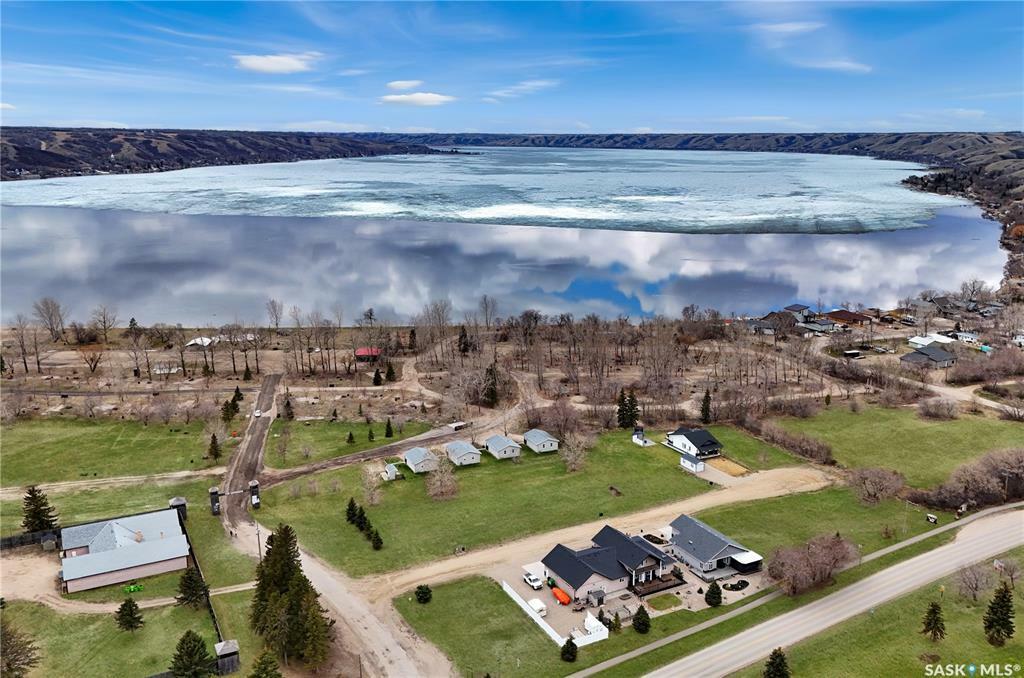 Property Photo:  107 Echo Ridge Bay  SK S0G 1S0 