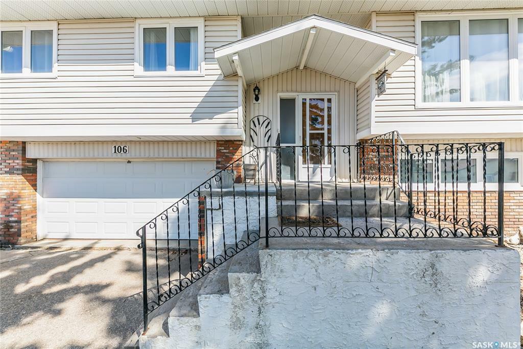 Property Photo: 106 Barber Place SK S0G 4C0