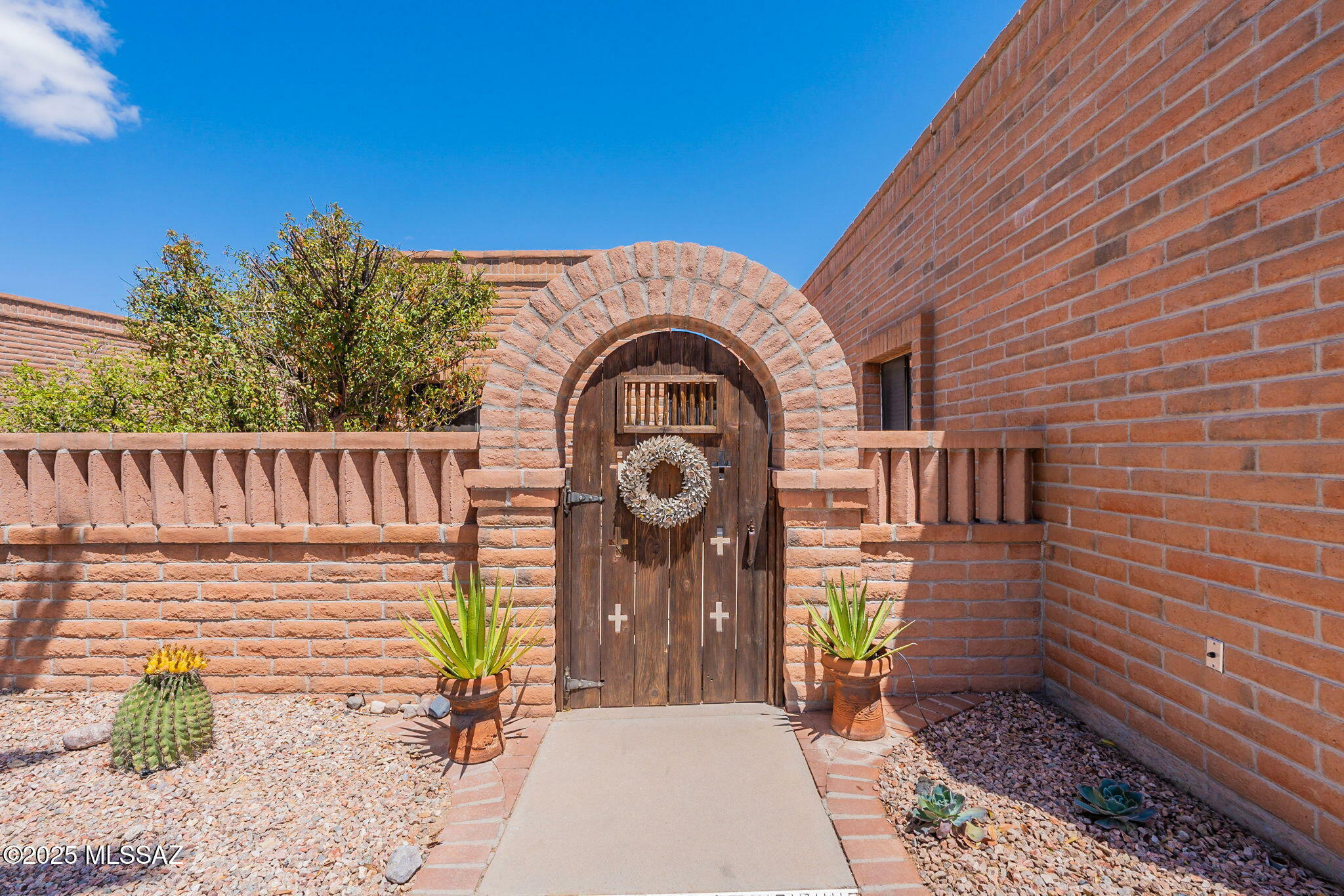 Property Photo: 1696 W Retorno De Manana AZ 85622