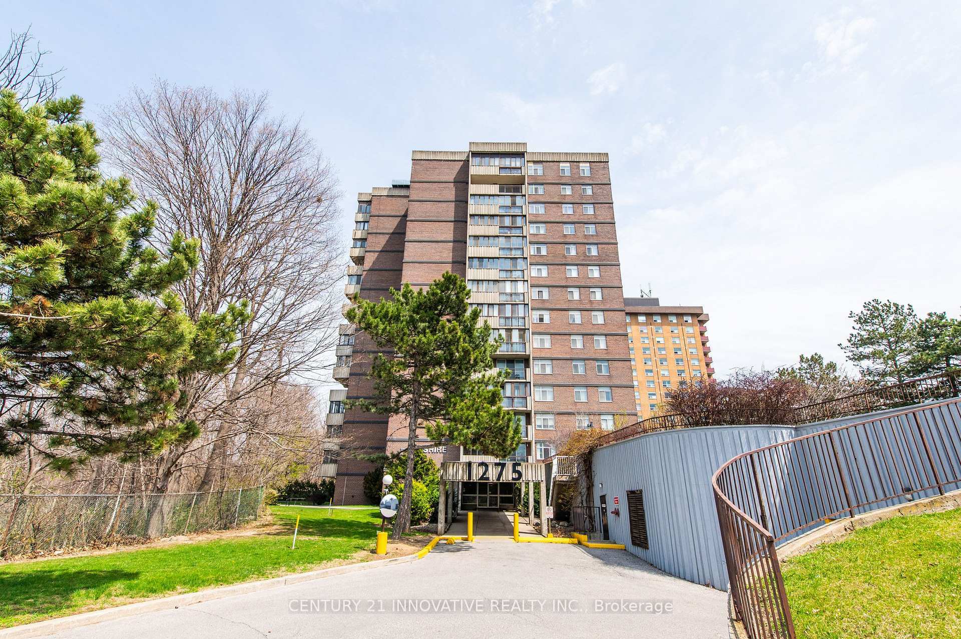 Property Photo:  1275 Markham Road 1402  ON M1H 3A2 