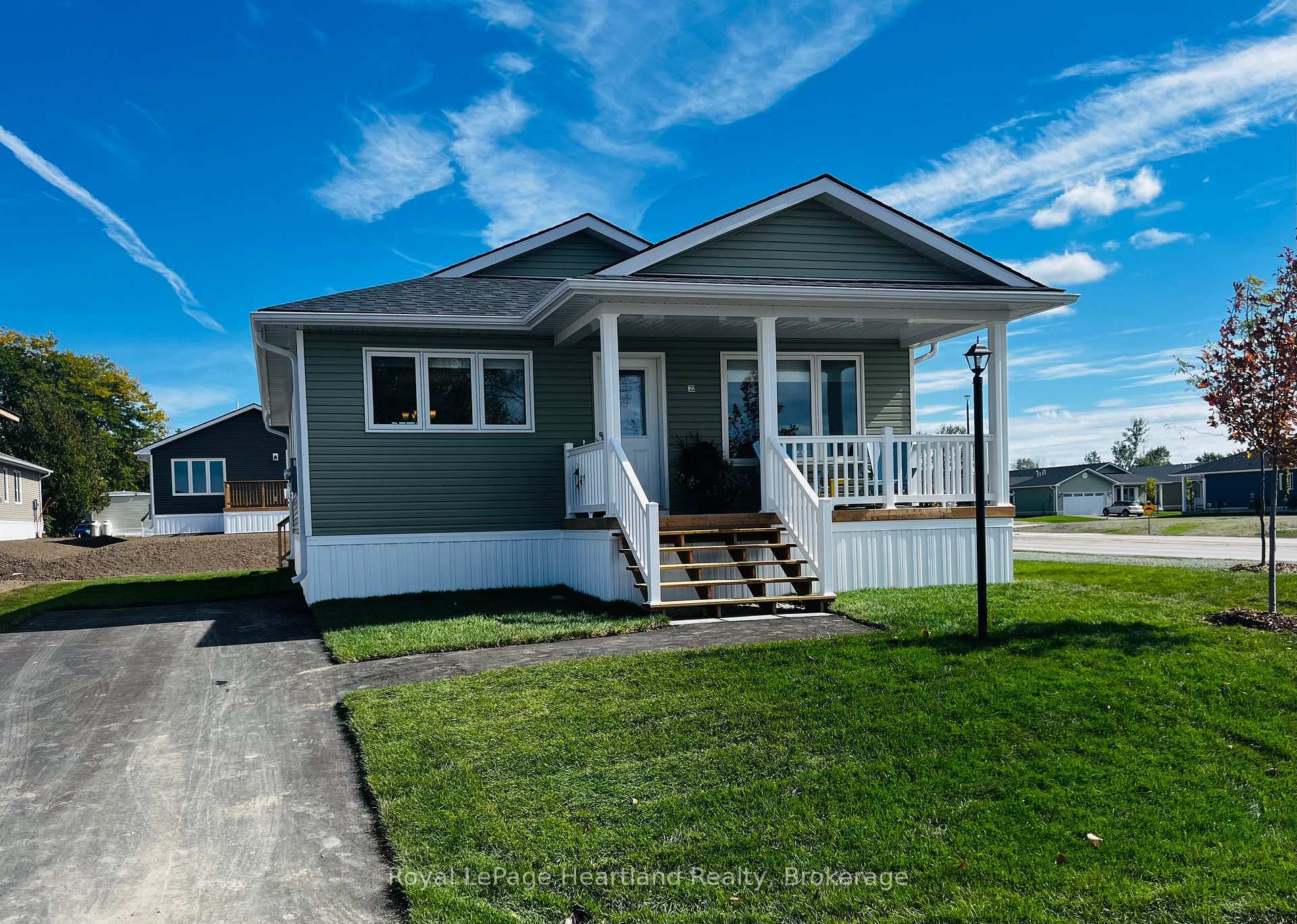 Property Photo: 22 Bluffs View Boulevard ON N7A 0C6