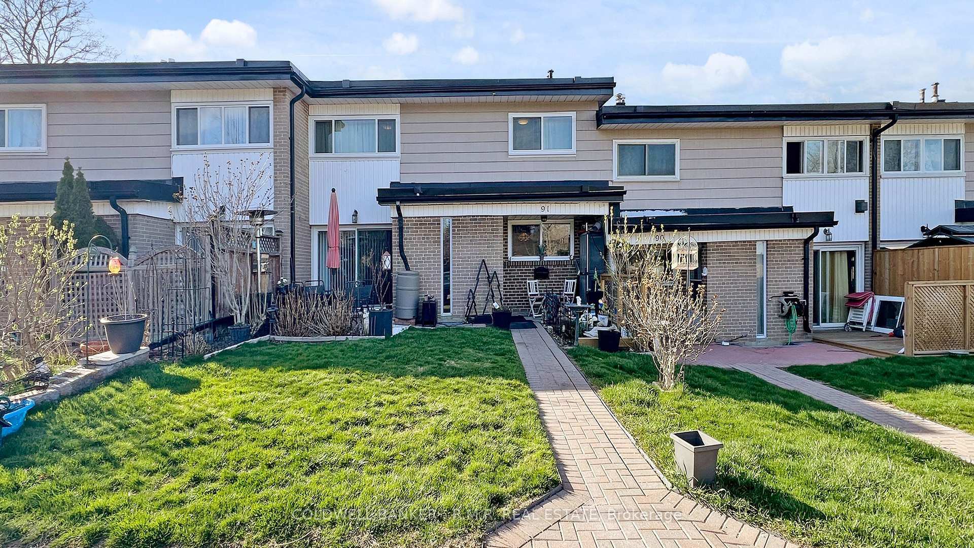 Property Photo: 925 Bayly Street 91 ON L1W 1L4