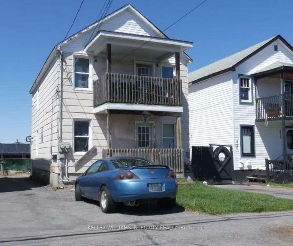 Property Photo:  916 1st Street E  ON K6H 1N2 