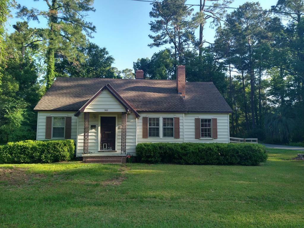 Property Photo: 509 Eighth St GA 31620