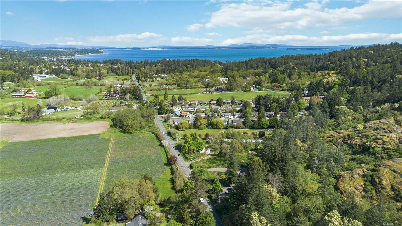 Property Photo: 4439 Blenkinsop Rd BC V8X 2C3