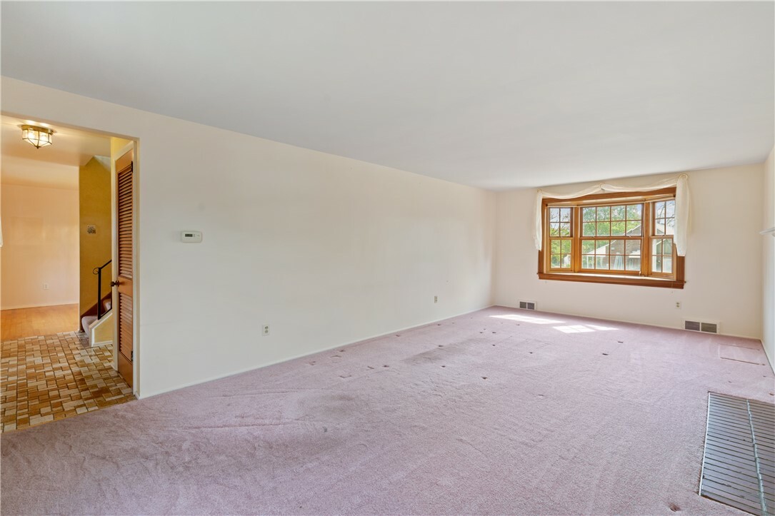 Property Photo: 327 Pinehaven Drive PA 15241