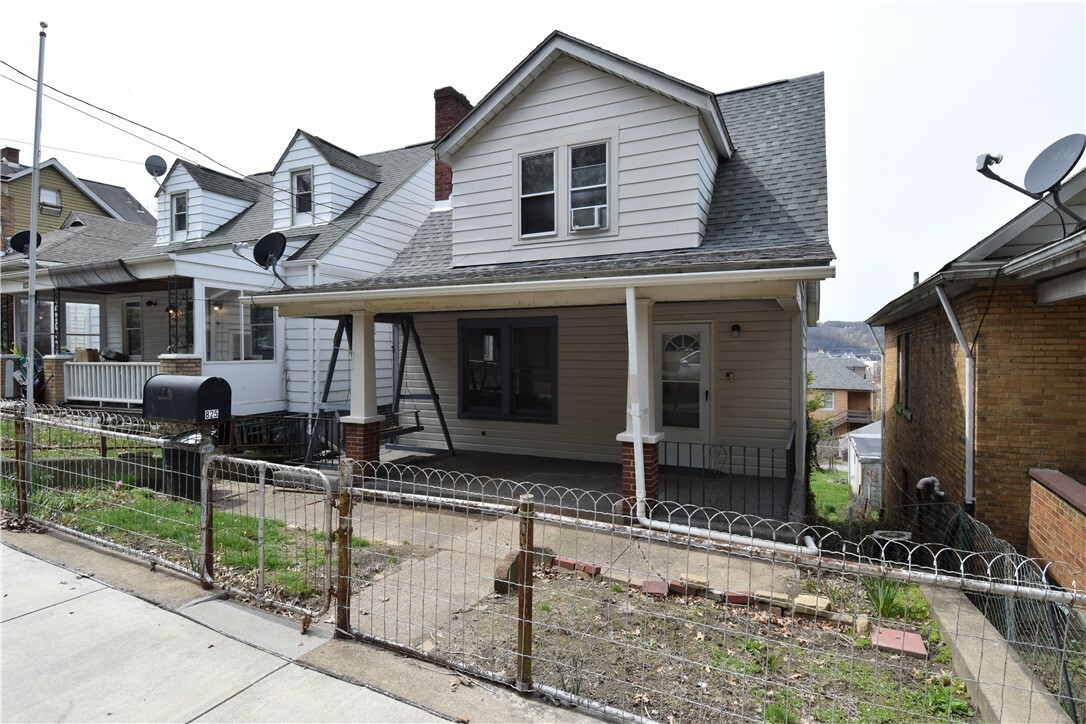 Property Photo: 825 Pine Street PA 15003