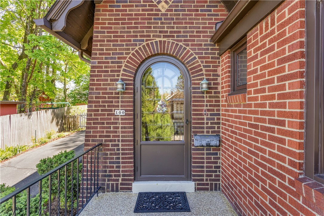 Property Photo: 100 Henderson St PA 15235