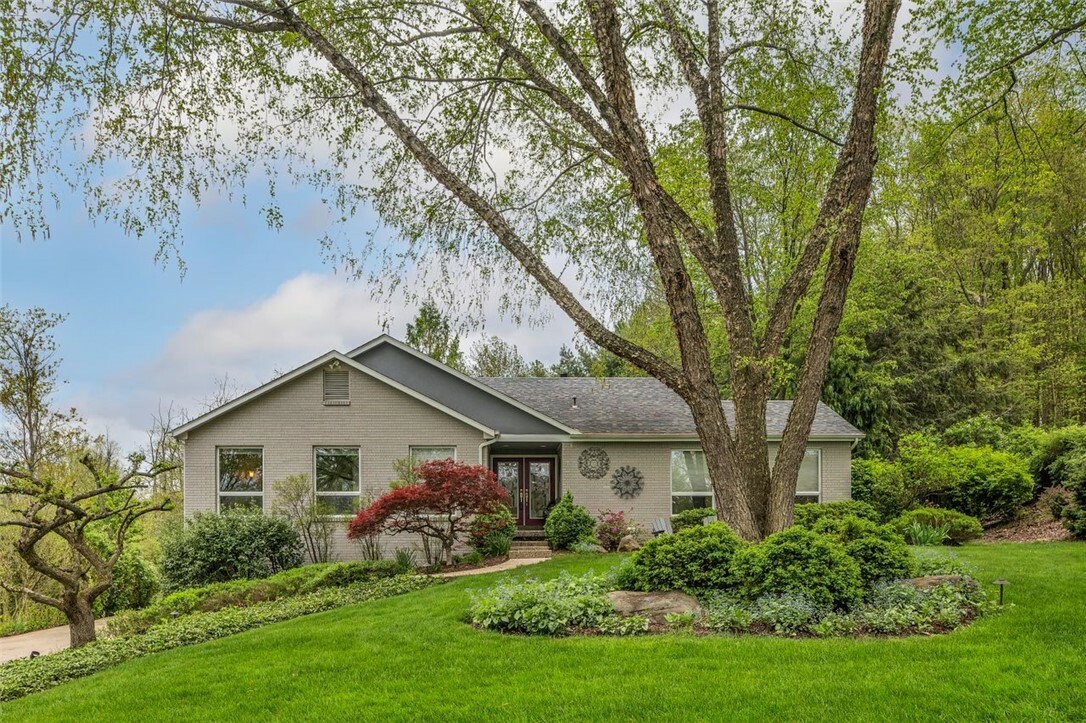 Property Photo: 4824 Toftrees Dr PA 15101