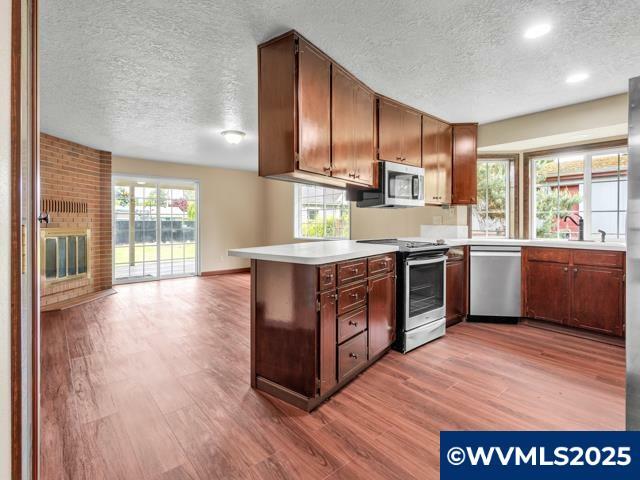 Property Photo: 782 45th Av NE OR 97301