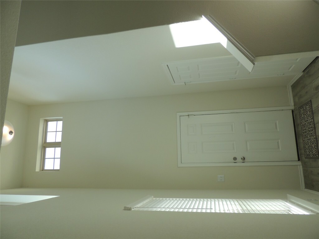 Property Photo: 241 Cascata Way TX 78642