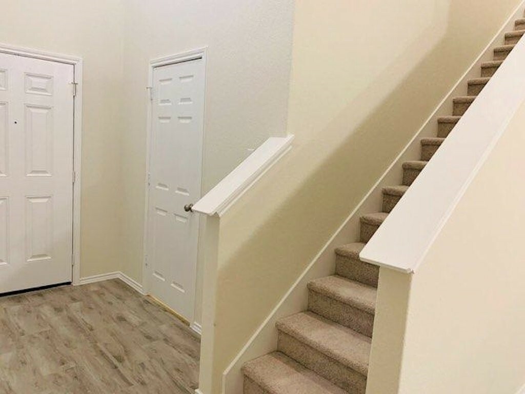 Property Photo: 241 Cascata Way TX 78642