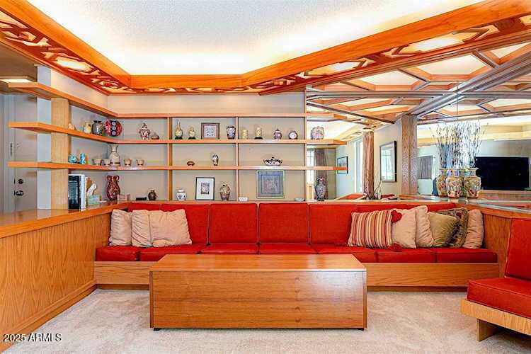 Property Photo: 5225 N 24th Street 201 AZ 85016