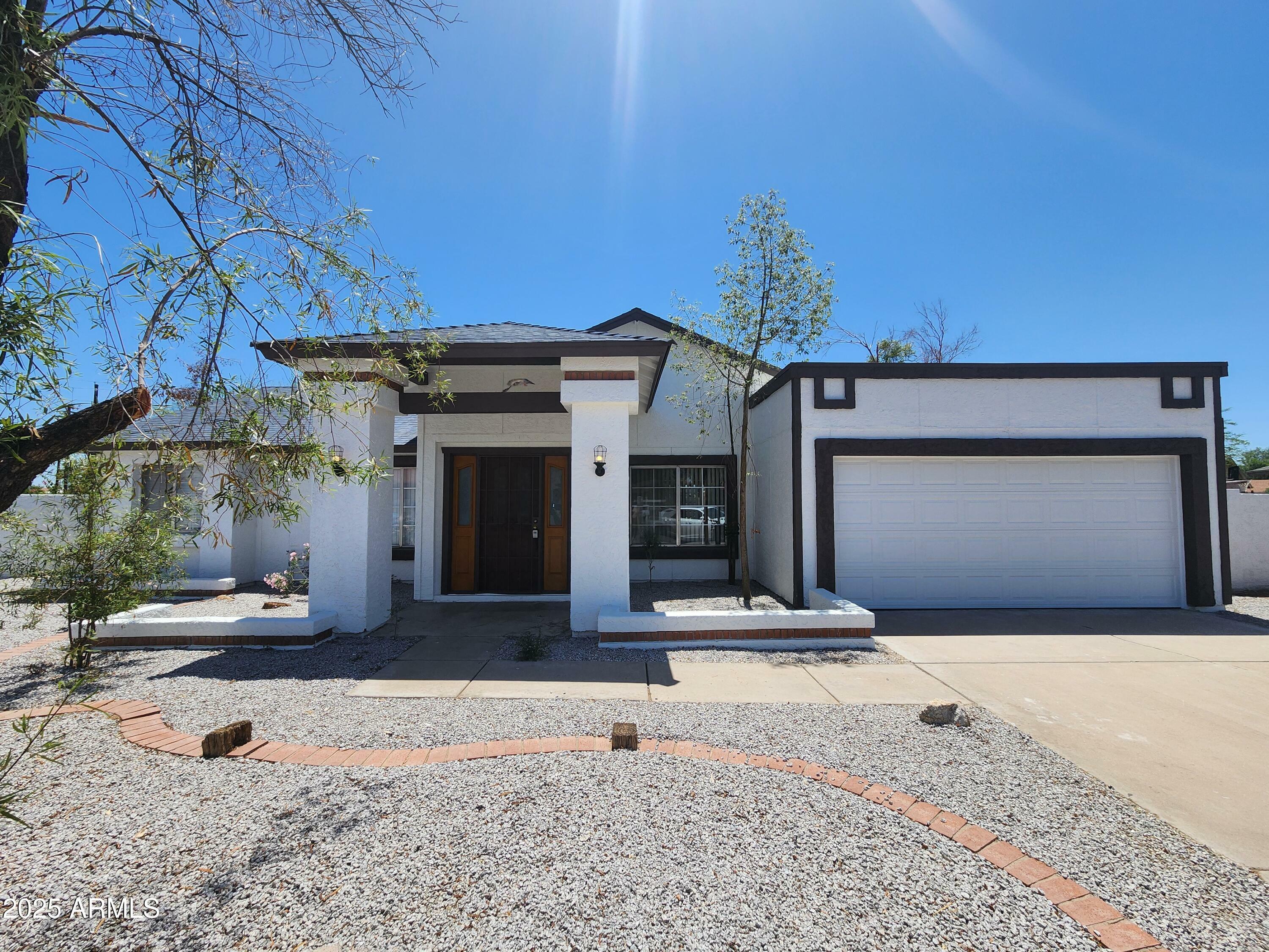 Property Photo: 6701 W Monterey Way AZ 85033
