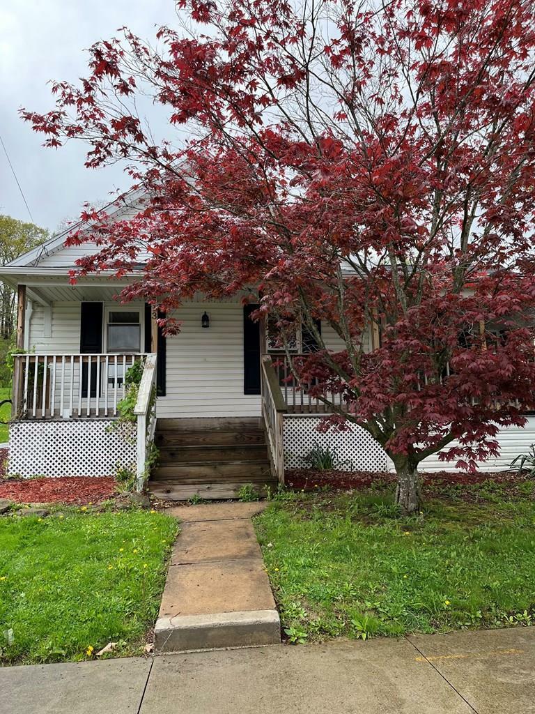 Property Photo:  513 Mendenhall Ave  PA 16232 
